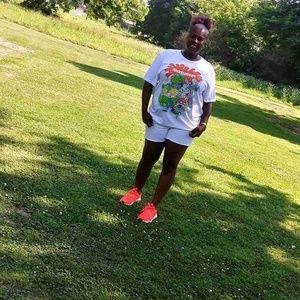 Meet your Posher, Kim